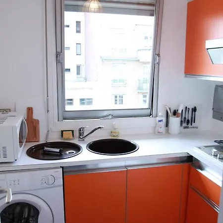 Bright Studio With Balcony Quartier De La Gare Paris