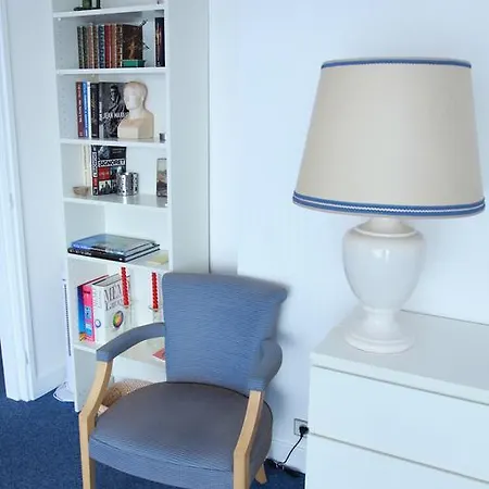 Bright Studio With Balcony Quartier De La Gare *